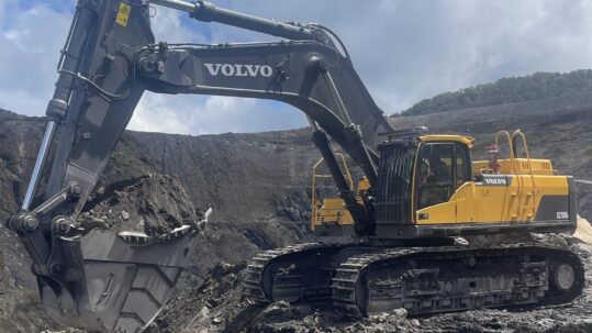 Large Scale Volvo Excavators Arrive at ABM Leasing